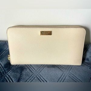 Kate spade wallet - white - used, like new